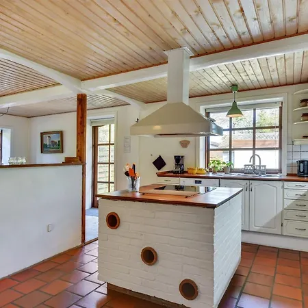 Iiro - 2-5km From The Sea By Interhome Feriehus